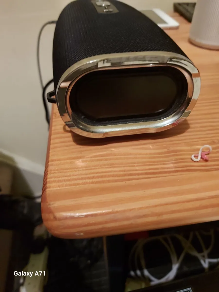 S5000 Bluetooth Speaker in excellent condition - Image 3