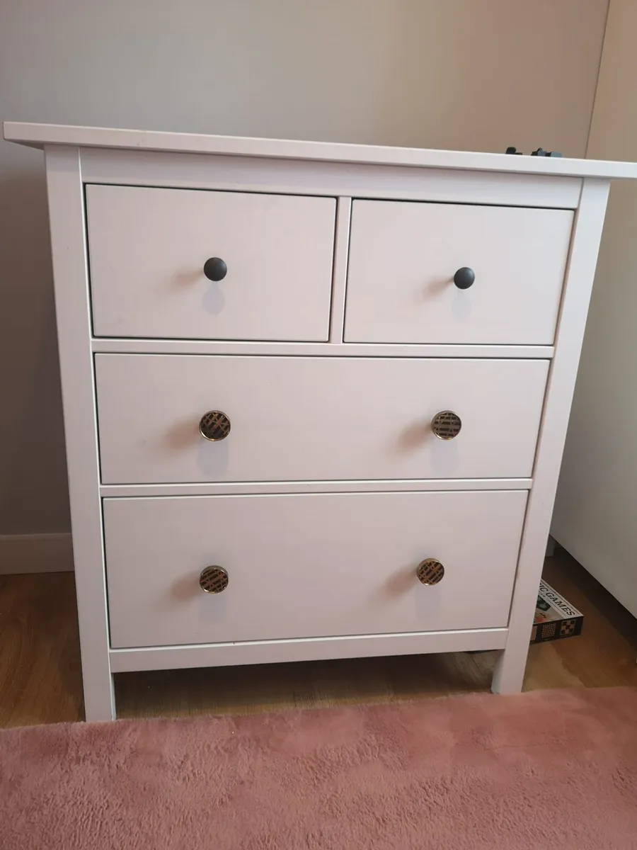 Solid wood chest of drawers - Image 2