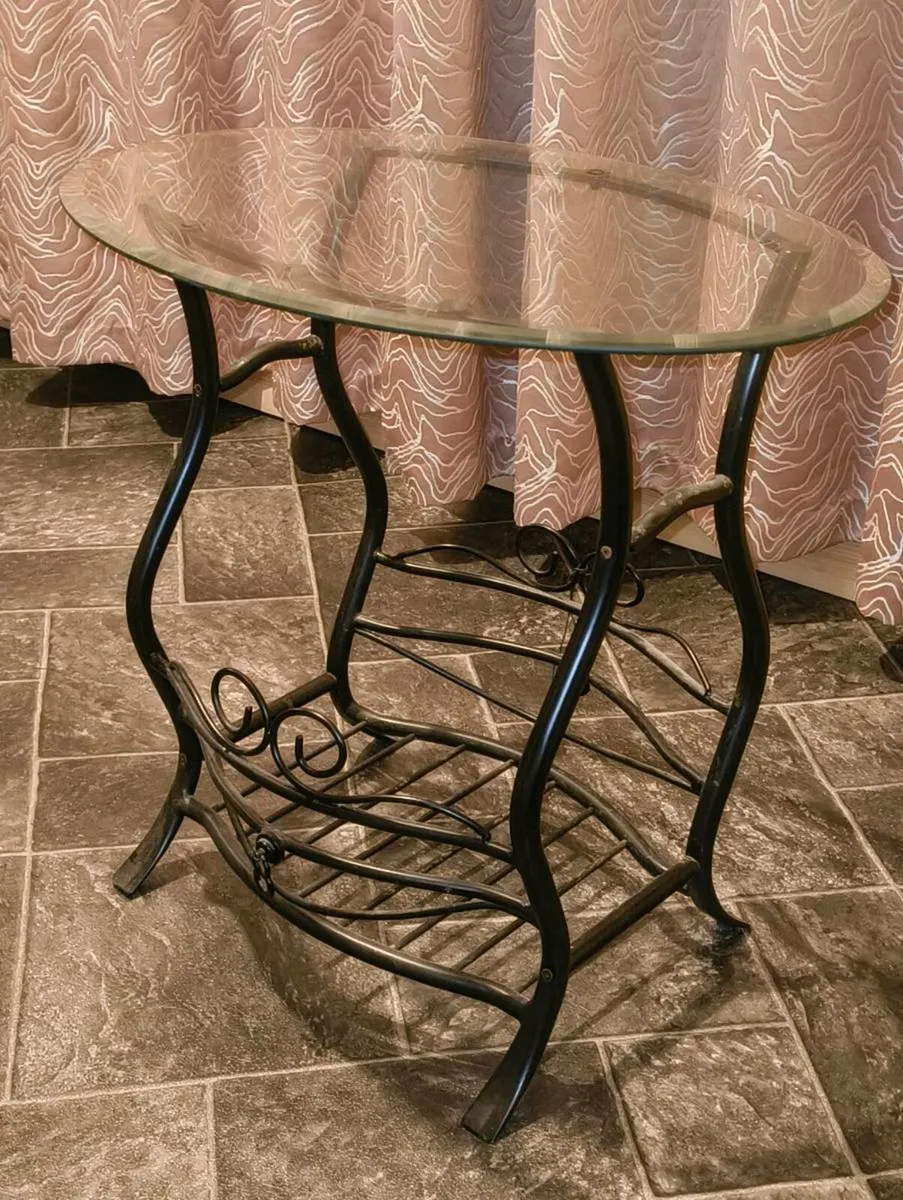 Glass shelving unit and glass tables - Image 3