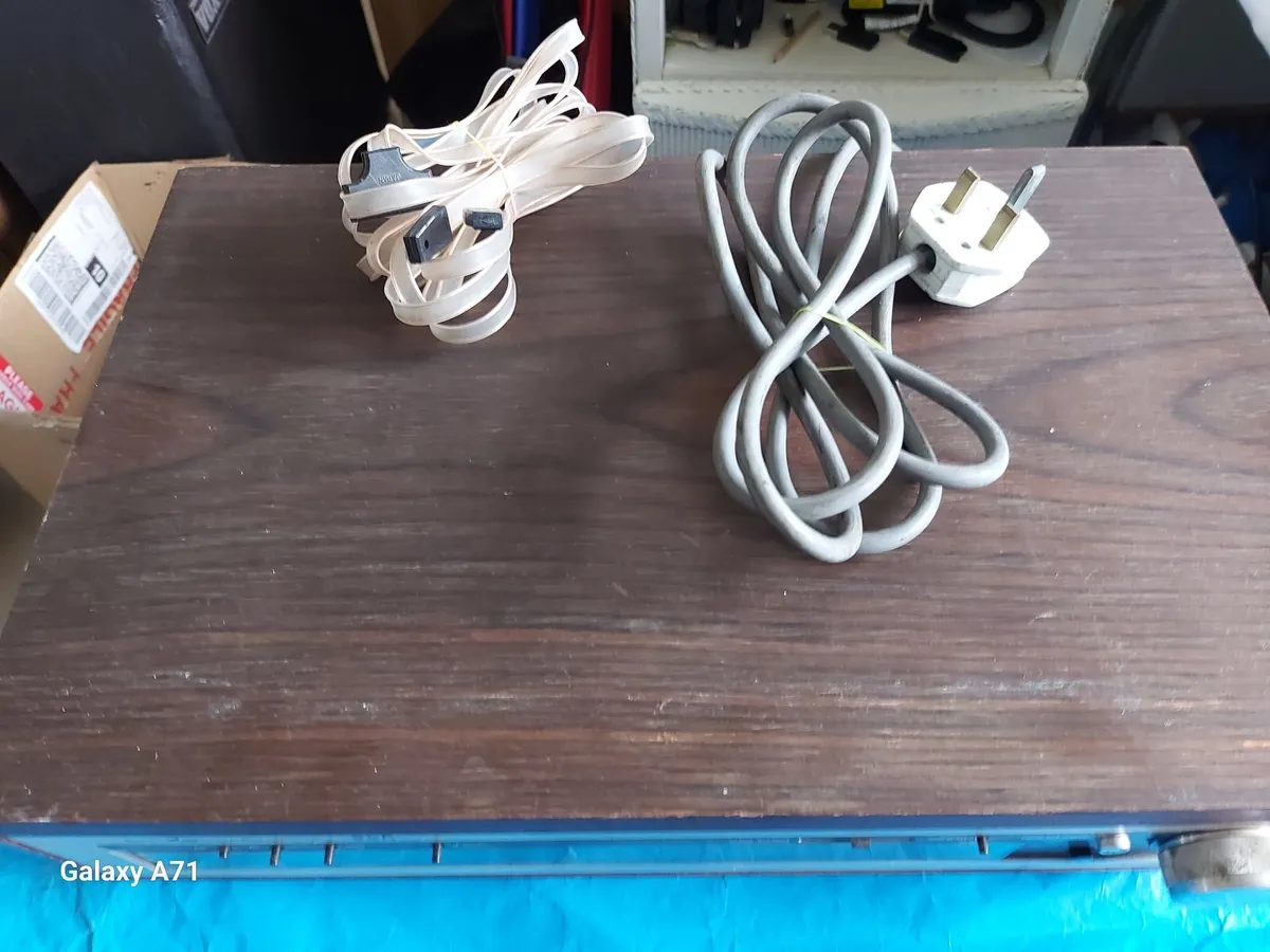 Luxman T-50A ACCULOCK CLL AM FM Stereo Tuner - Image 2