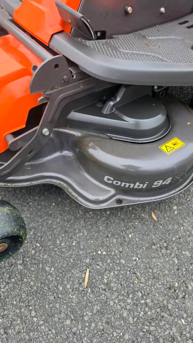 Husqvarna R214TC - Image 2