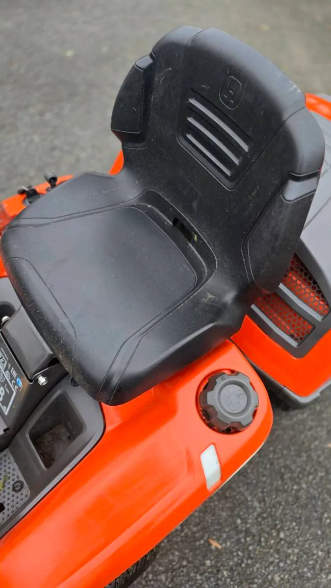 Husqvarna R214TC - Image 4