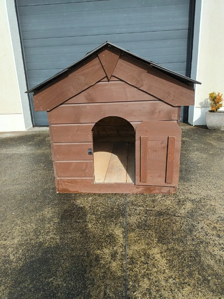 Wooden Dog Kennel - Image 2