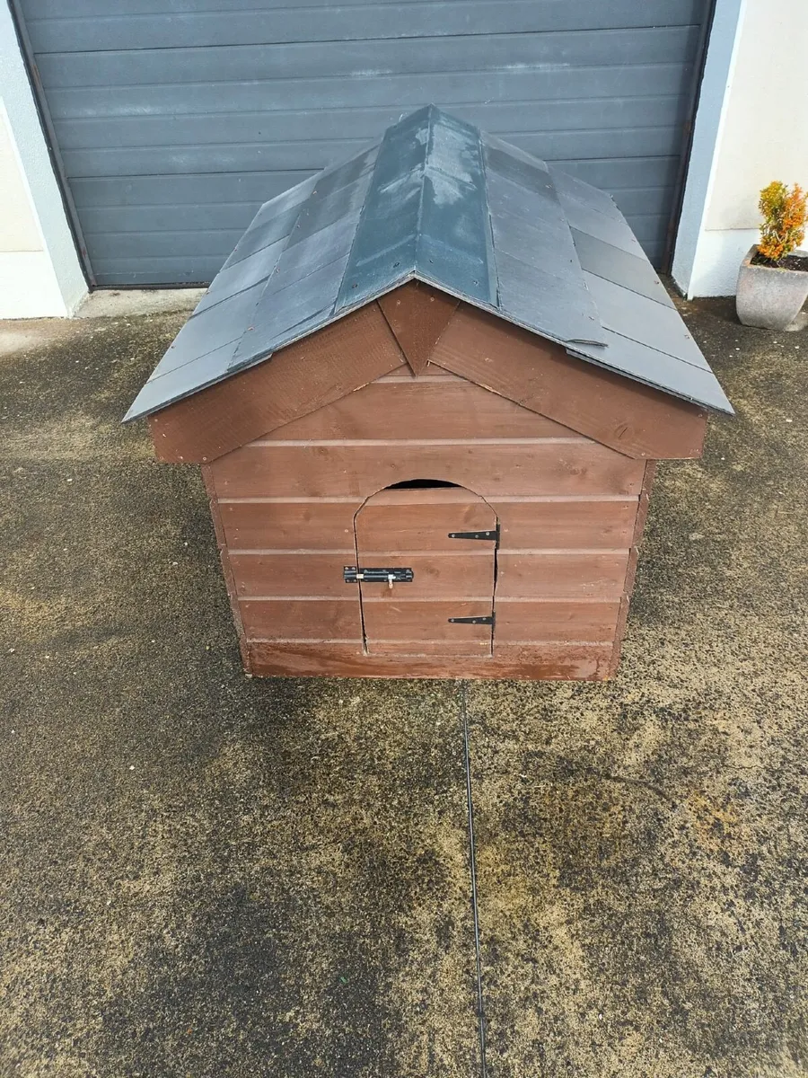 Wooden Dog Kennel - Image 4