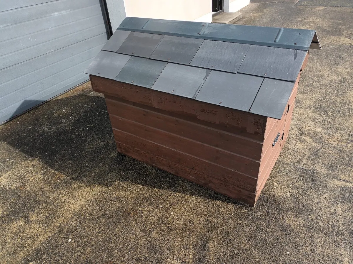 Wooden Dog Kennel - Image 3