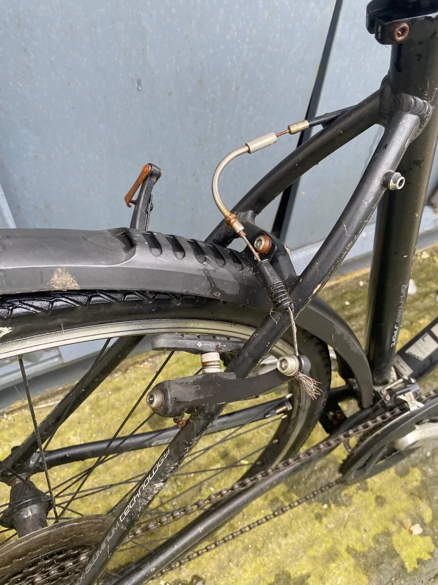 Giant escape - Image 2