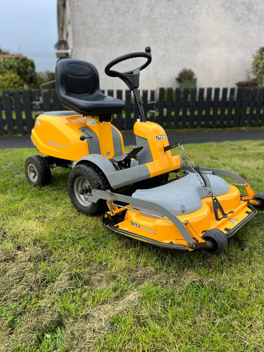 Stiga zero turn ride on lawnmower - Image 1