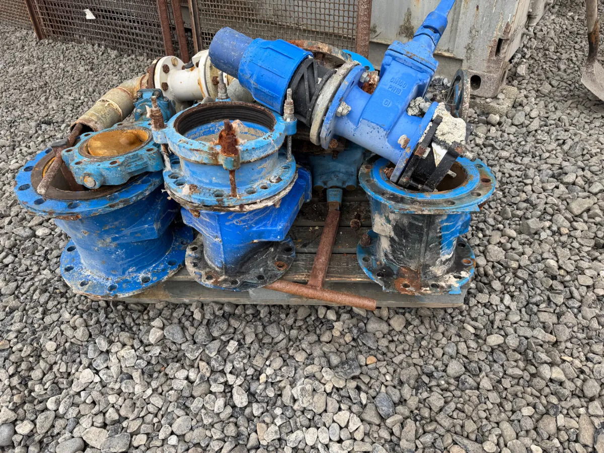 GATE VALVES WAVIN JOINERS - Image 1