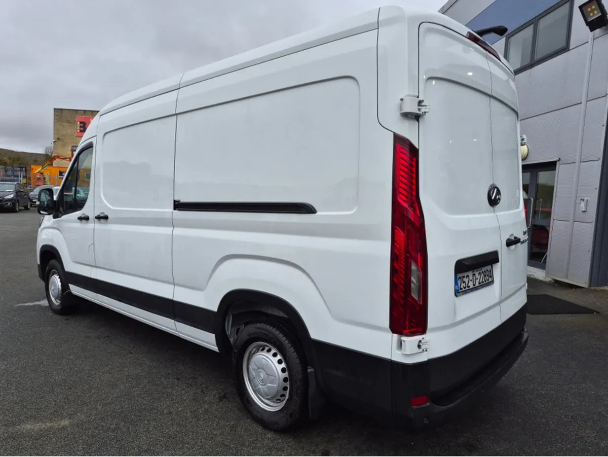 Maxus DELIVER 9 PV SRW RWD 2DR - Image 4