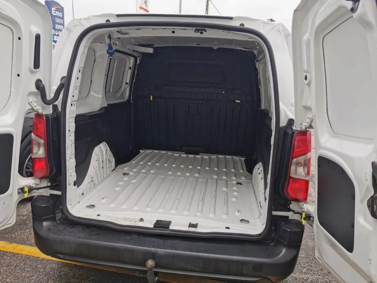 Citroen Berlingo X BLUEHDI 100 MWB 650 650KG EU6.3 - Image 4
