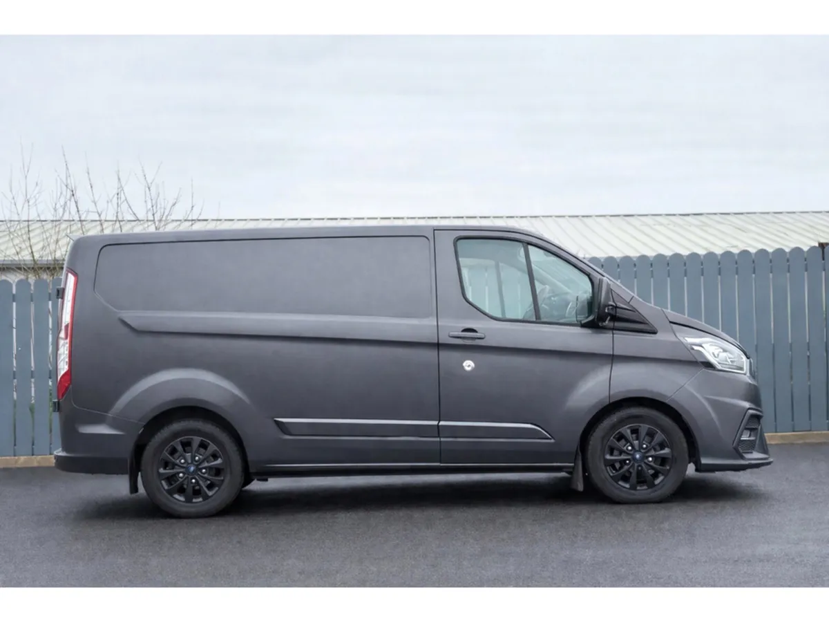 Ford Transit Custom CUSTOM LIMITED EDITION - Image 2
