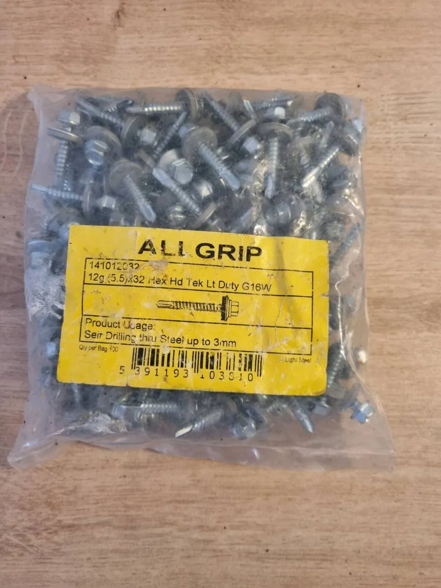 Tex Screws for Light Steel (Max 3mm) 5.5 x 32mm - Image 1