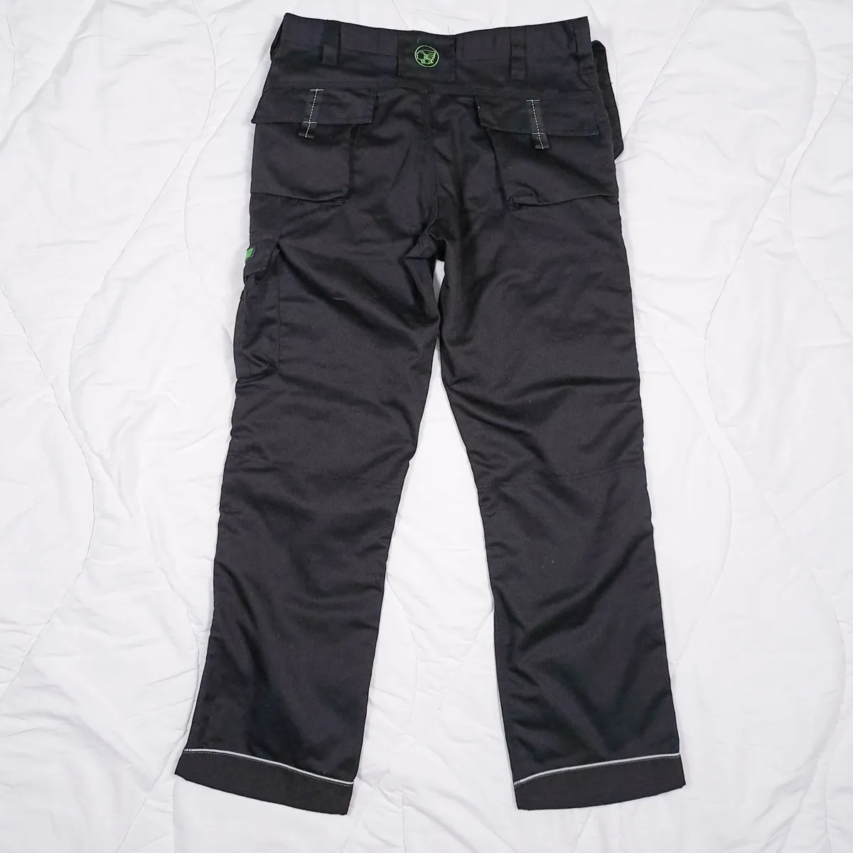 Apache Black Cargo Work Trousers W32 L31 - Image 3