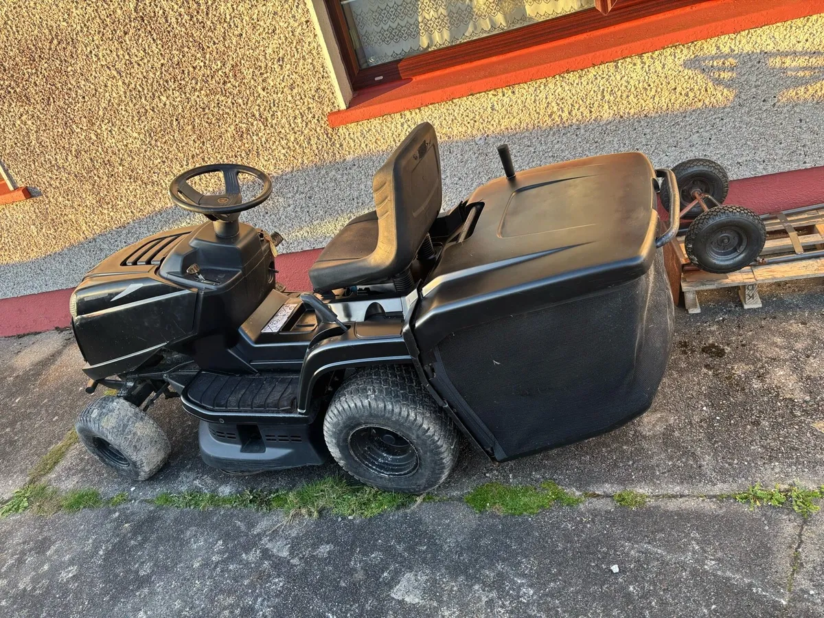 Alpina hydrostatic lawnmower - Image 4