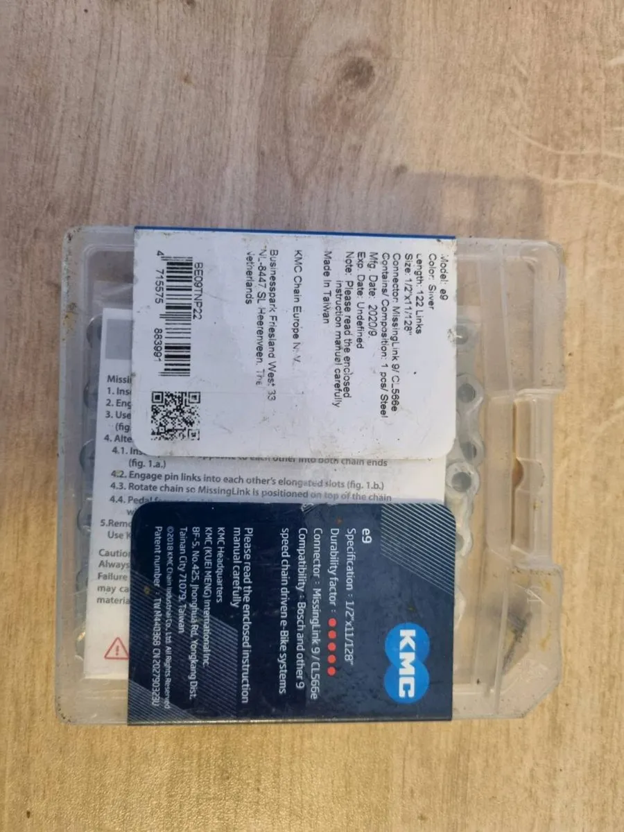 KMC e9 9 Speed Silver Bike Chain - Image 2