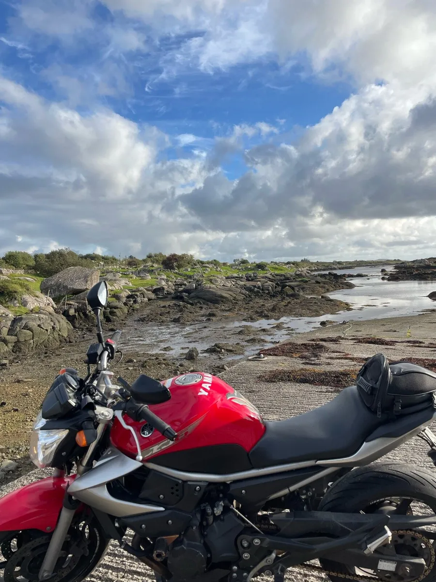 Yamaha XJ6 - Image 1