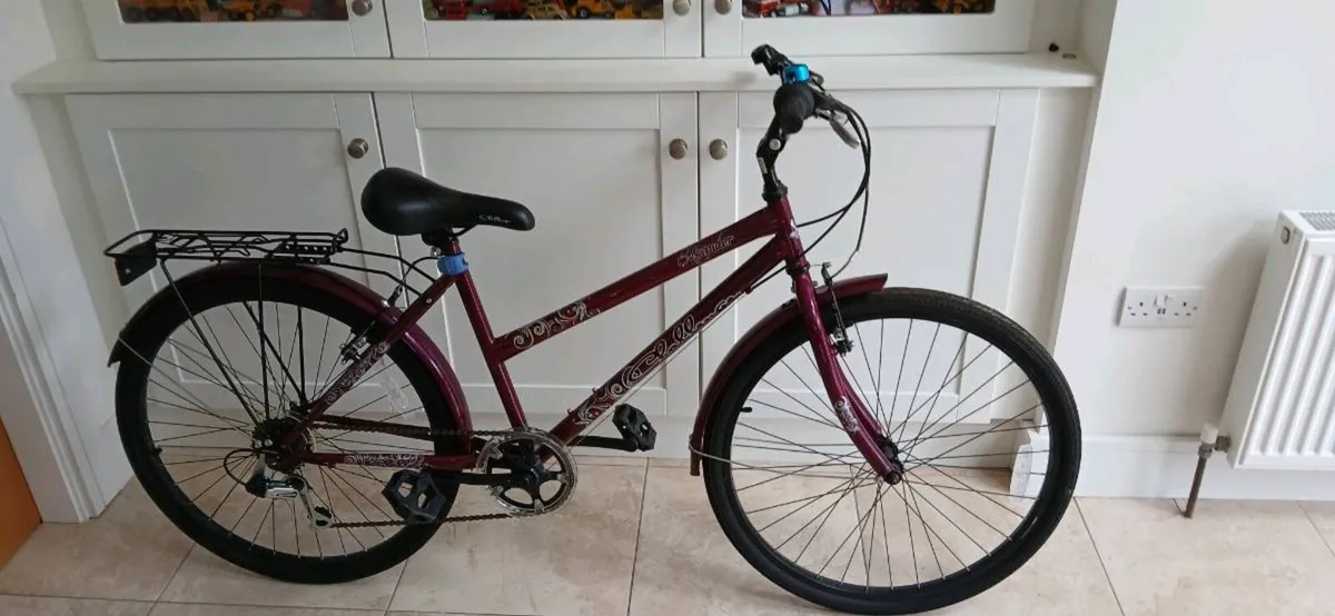 Girls bicycle - Image 1