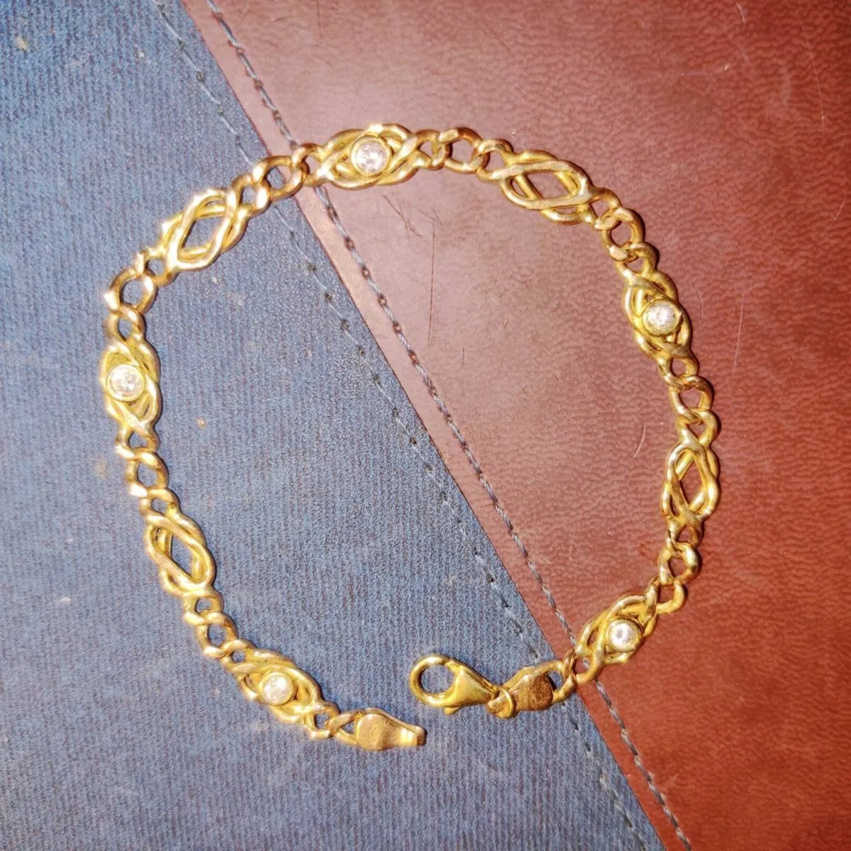 CHUNKY CZ,S, 9CT Gold New 8"Long 5.15g Bracelet ! - Image 1
