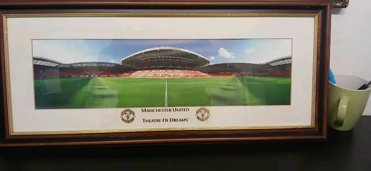 Manchester United - Image 3