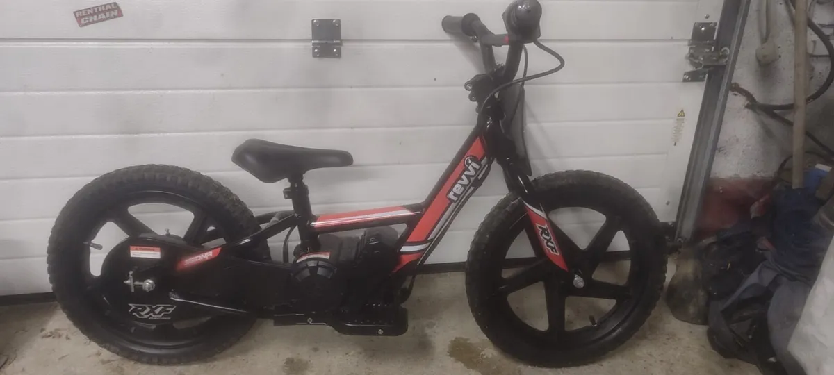 Revvis 16" electric kids bike - Image 1