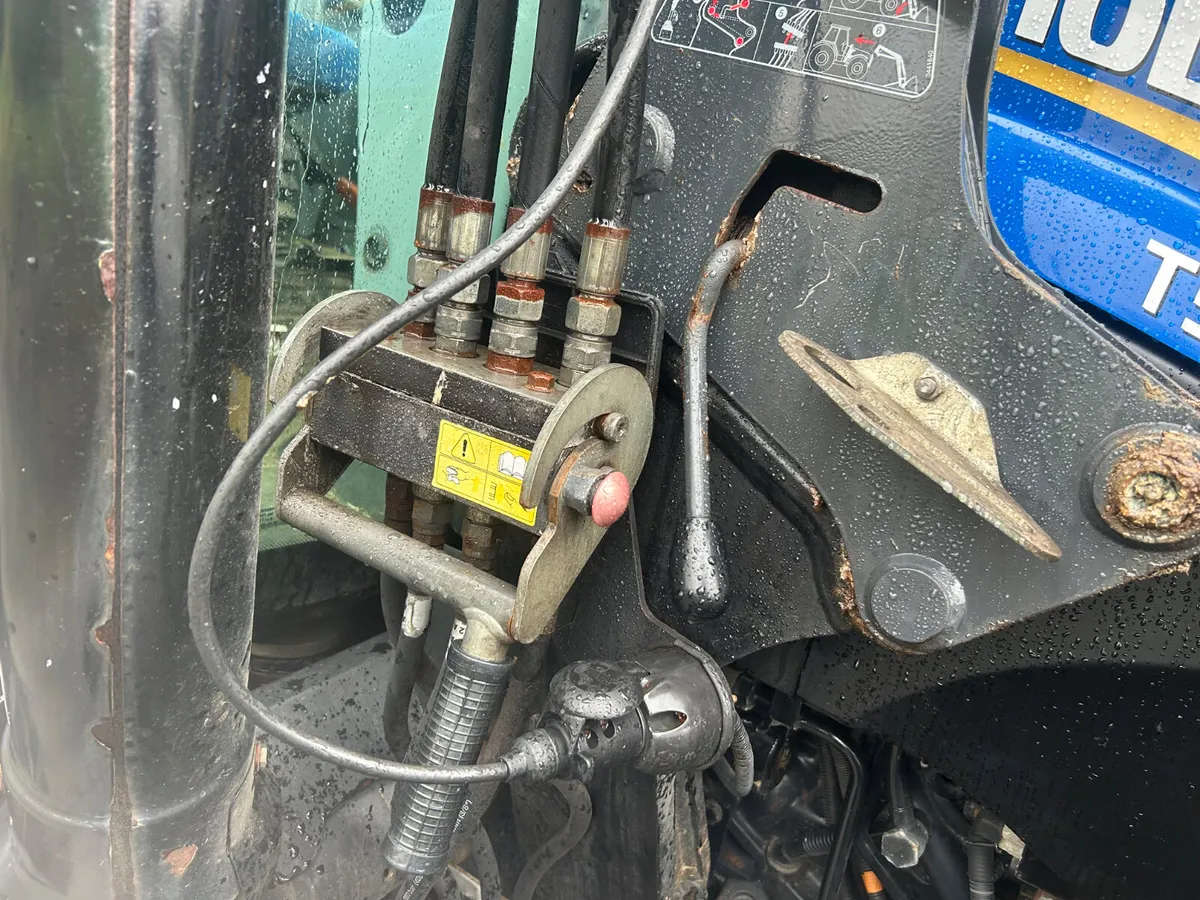 2013 New Holland T5.95 with Loader - Image 2