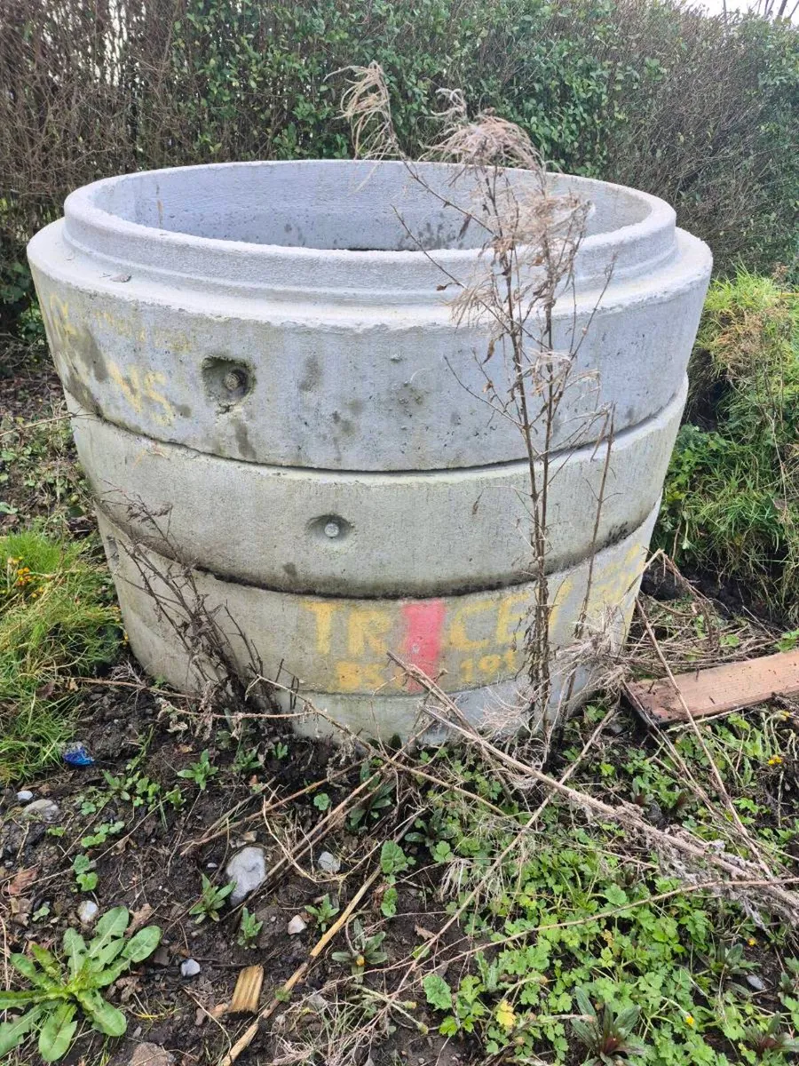 1200mm ×250mm concrete rings - Image 1