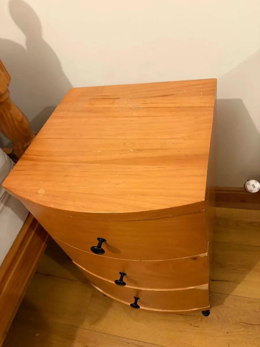 2 bedside lockers - Image 2