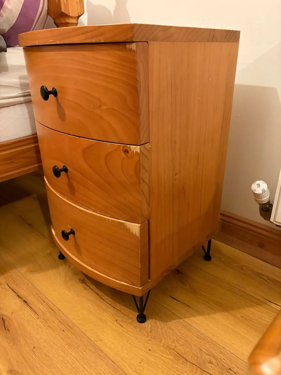 2 bedside lockers - Image 3