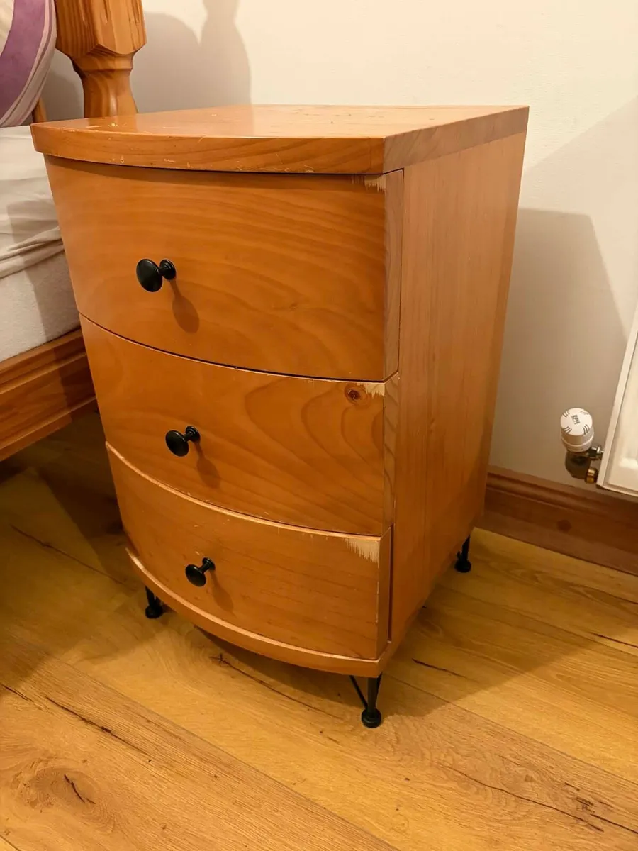 2 bedside lockers - Image 4