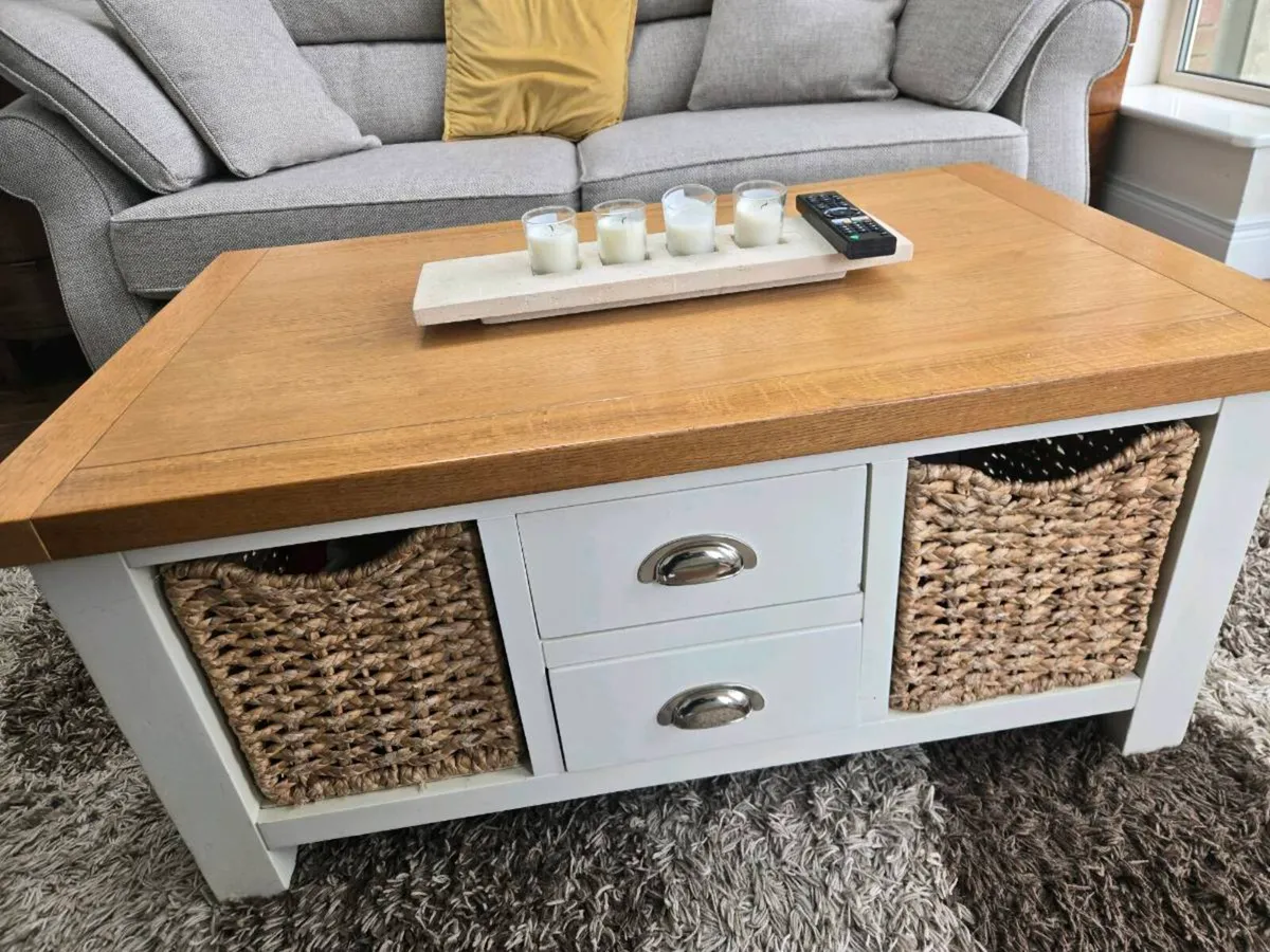 Coffee table - Image 1