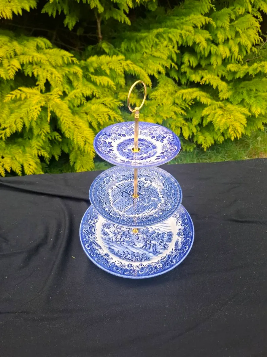 Homemade blue cake stand postage possible - Image 1
