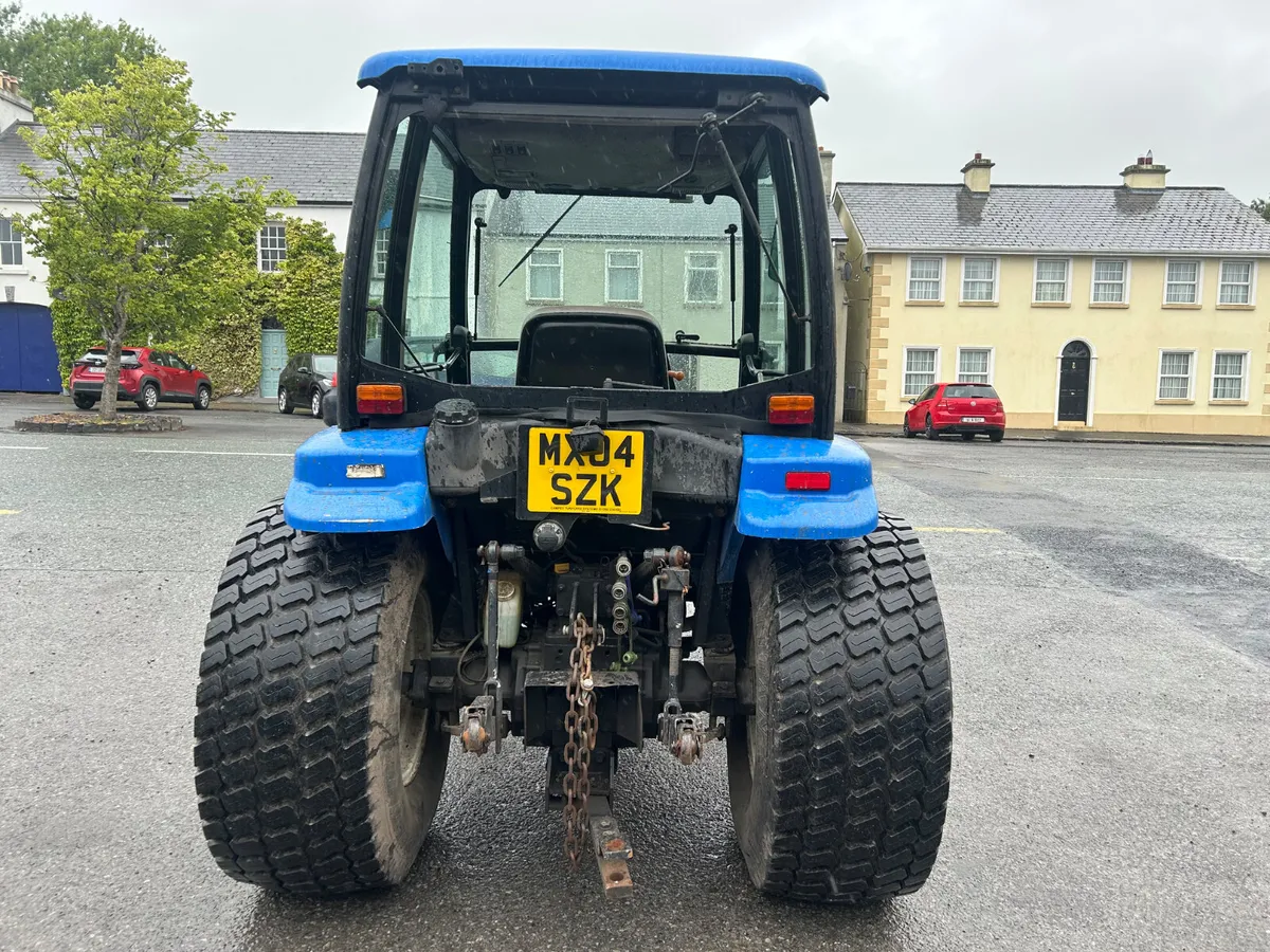 2004 New Holland TC45 Compact Tractor - Image 2