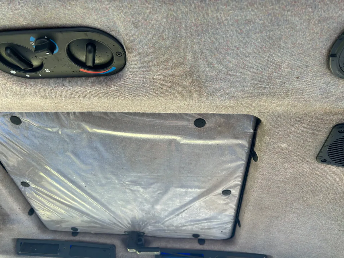 2006 New Holland TL70A - Image 2