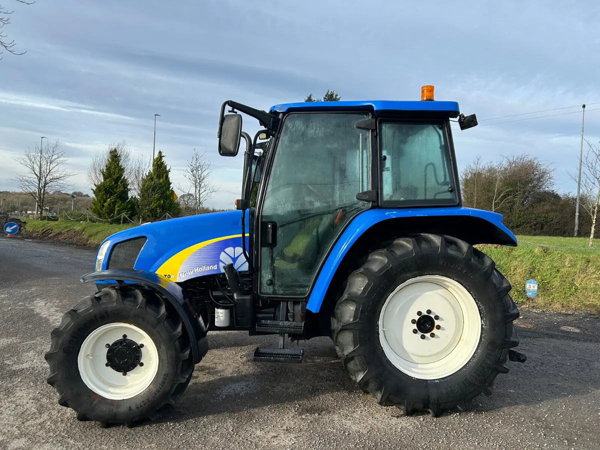 2006 New Holland TL70A - Image 4