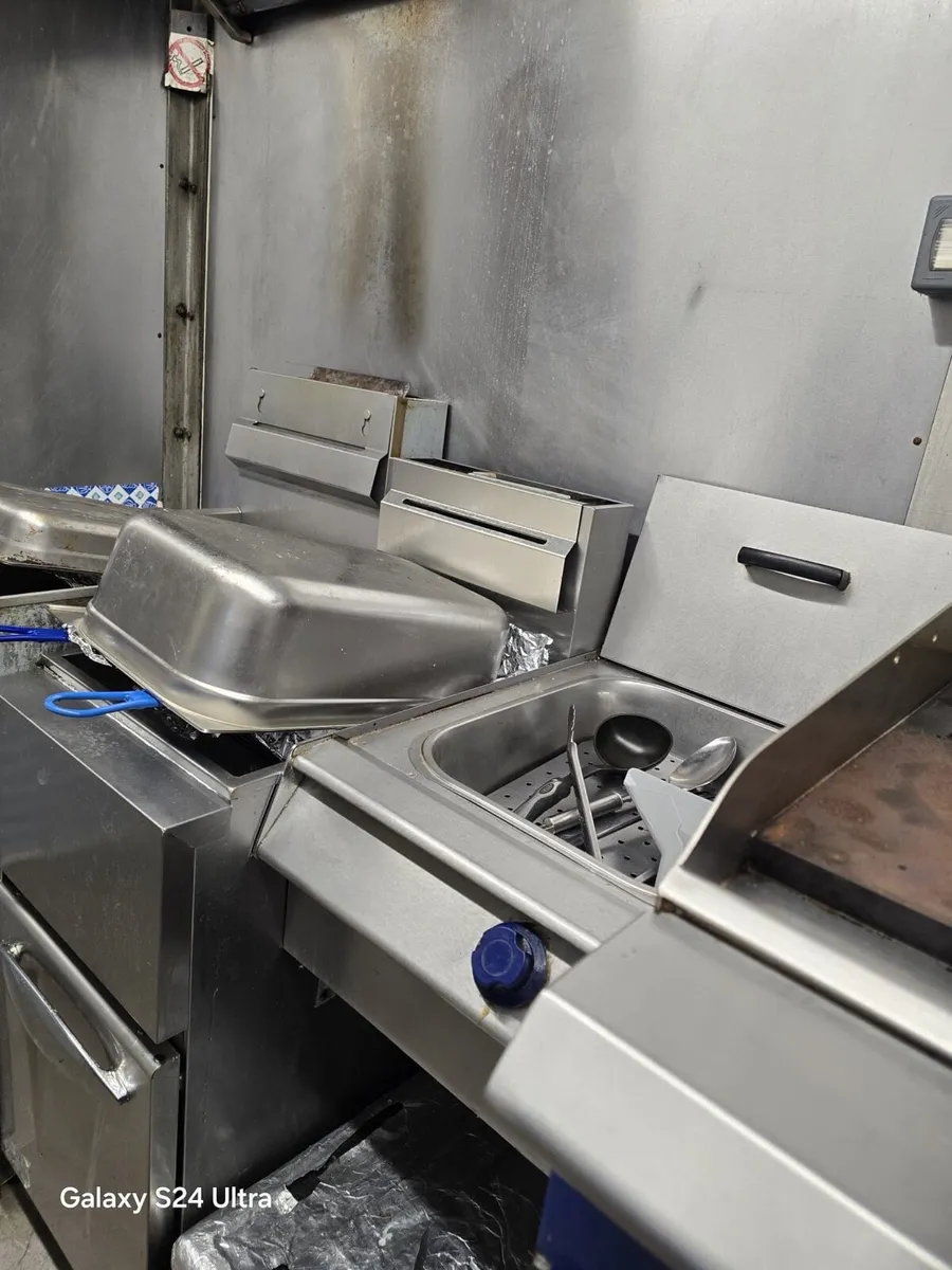 Food Truck - Image 4