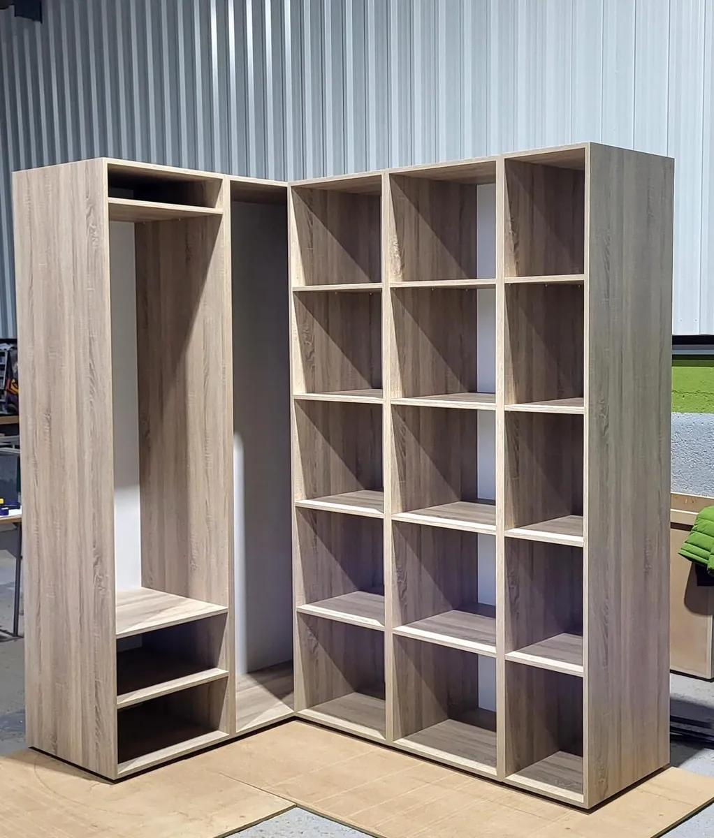 Wall shelving - Image 4