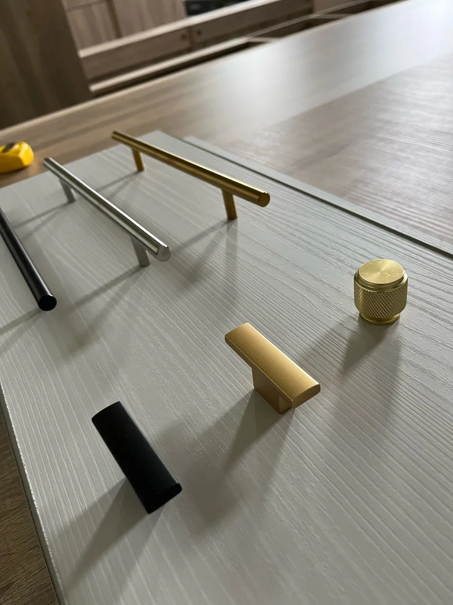 Wall-display unit - Image 2