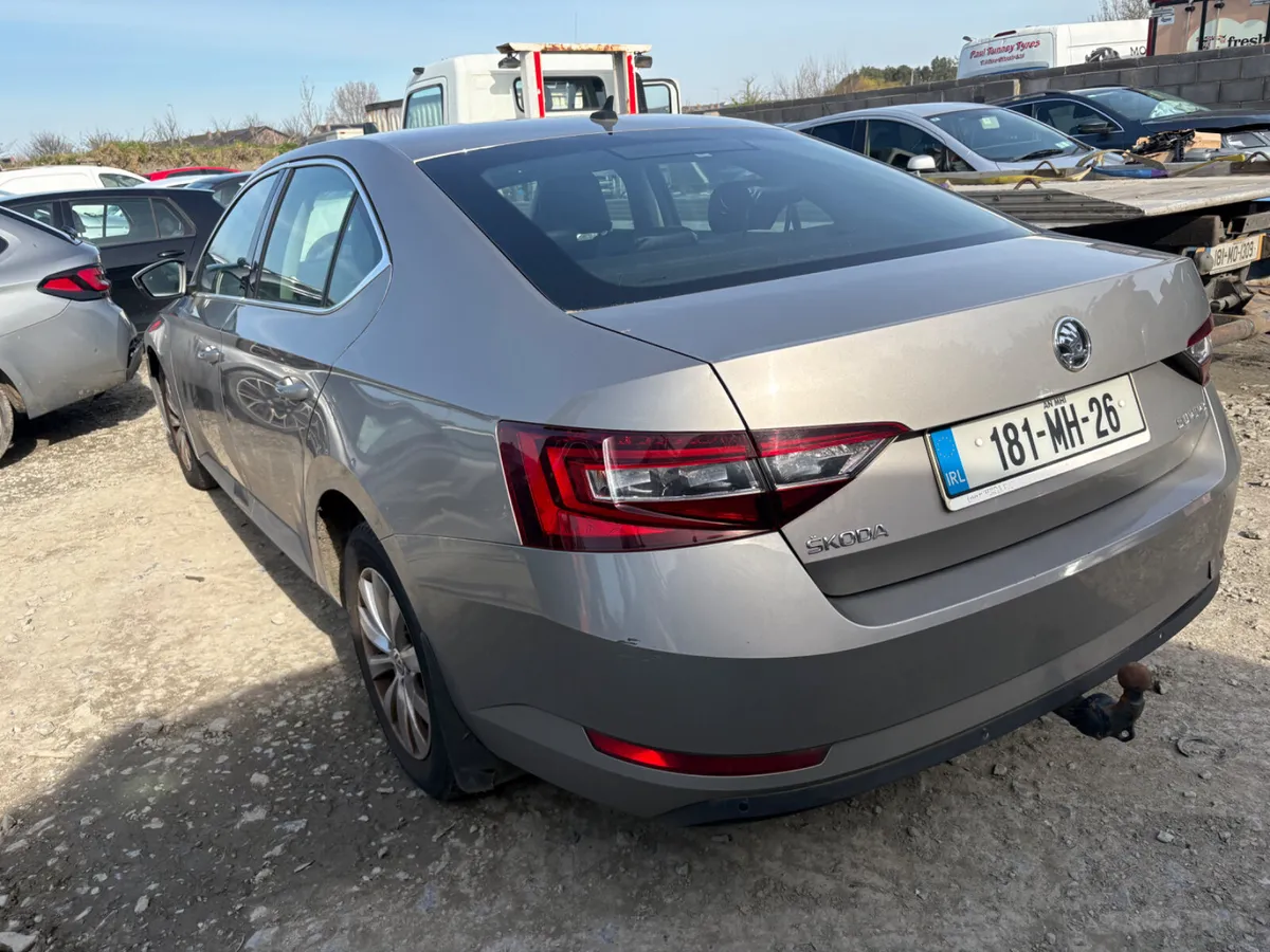 2018 Skoda Superb 2.0 Tdi engine damage - Image 4