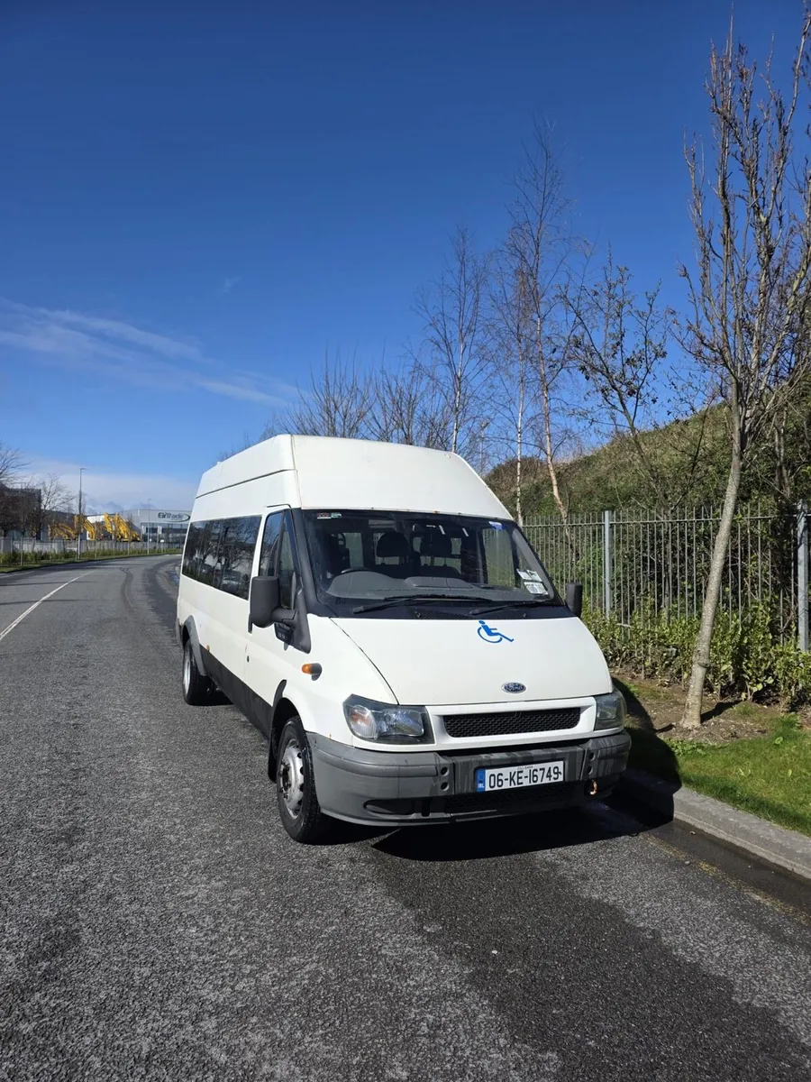2006 Ford transit wheelchair minibus - Image 1