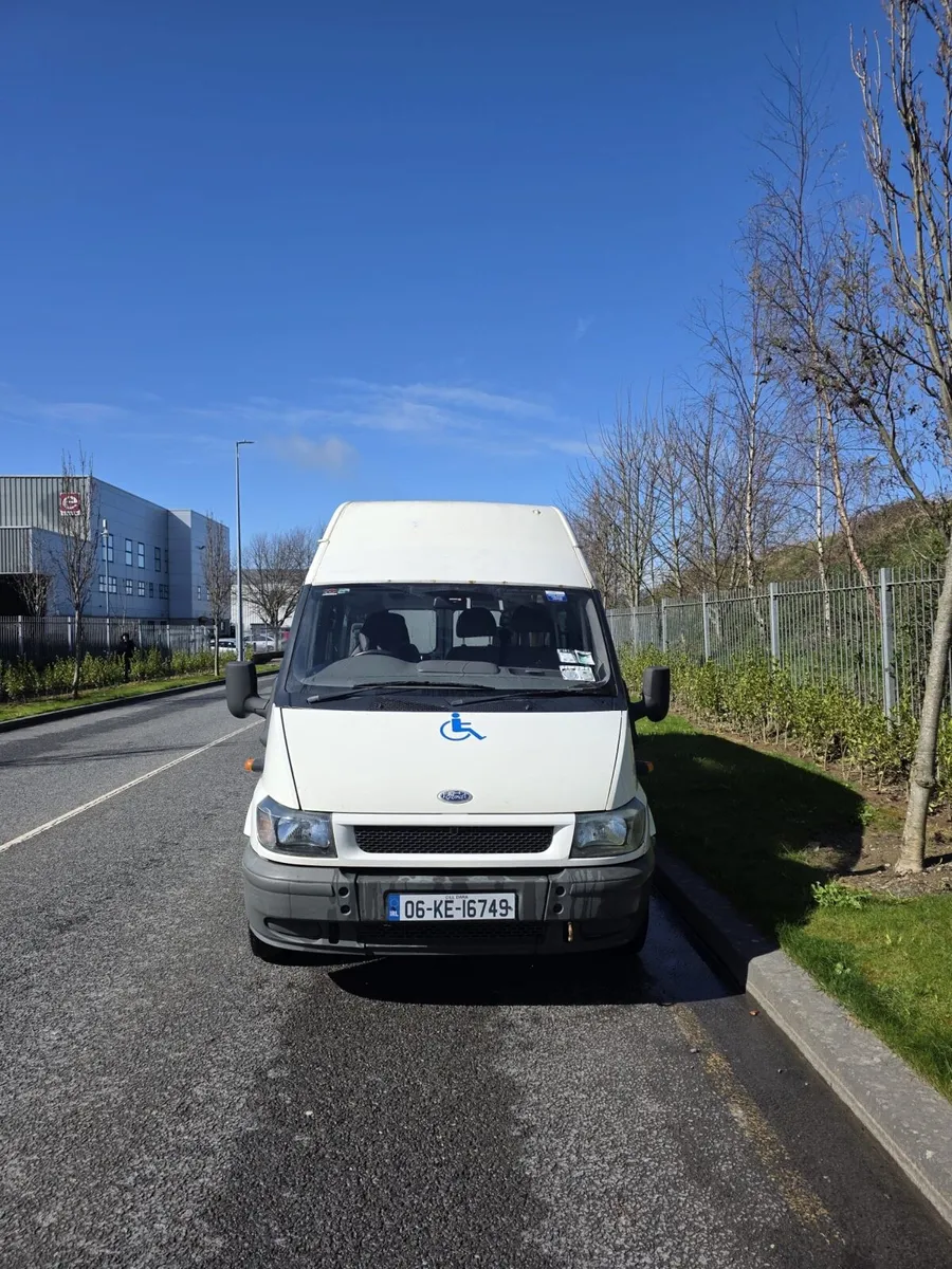 2006 Ford transit wheelchair minibus - Image 3