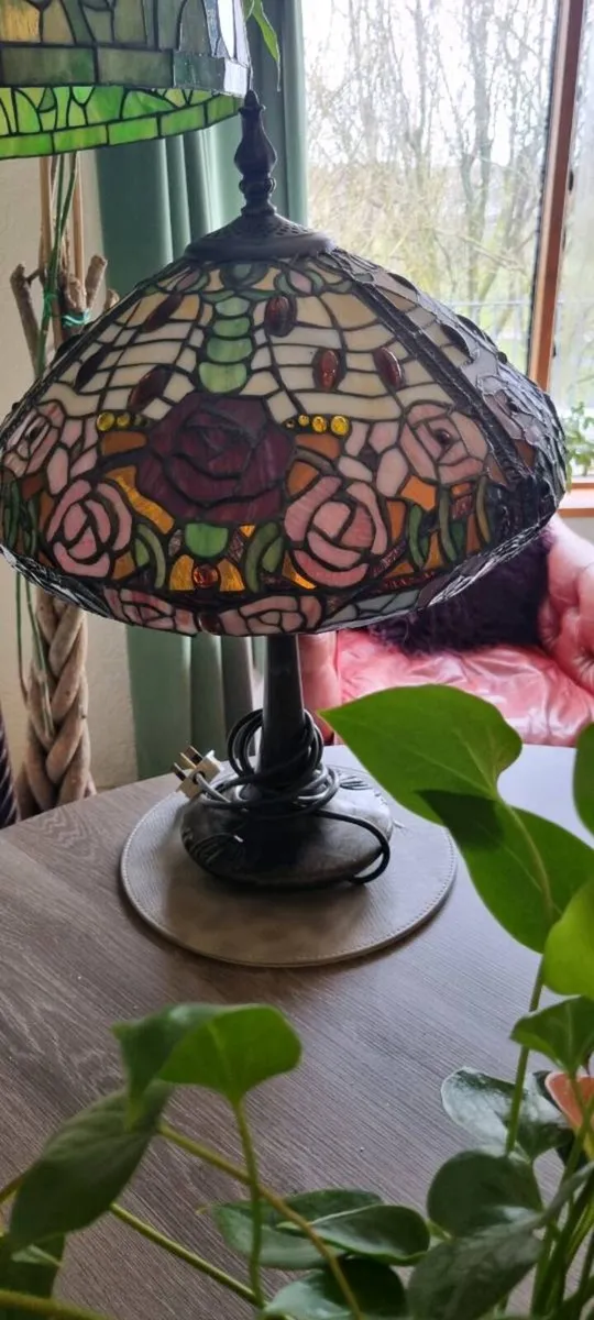 VINTAGE TIFFANY LAMP - Image 3
