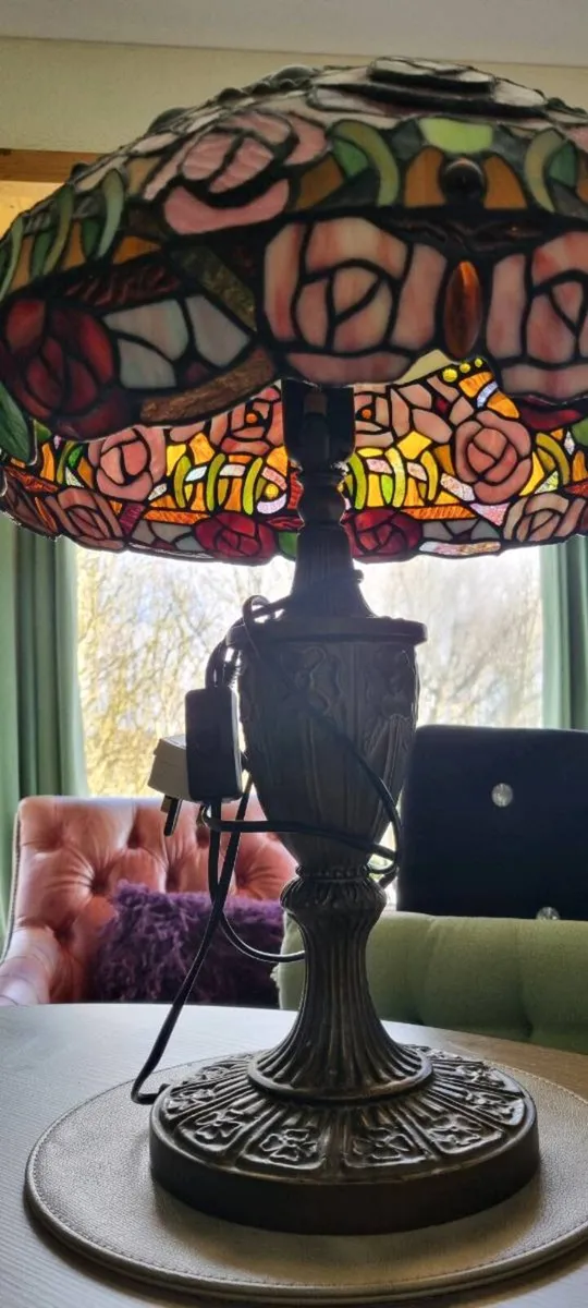 PAIR TIFFANY 3D FLOWER LAMP (200 EACH) - Image 4