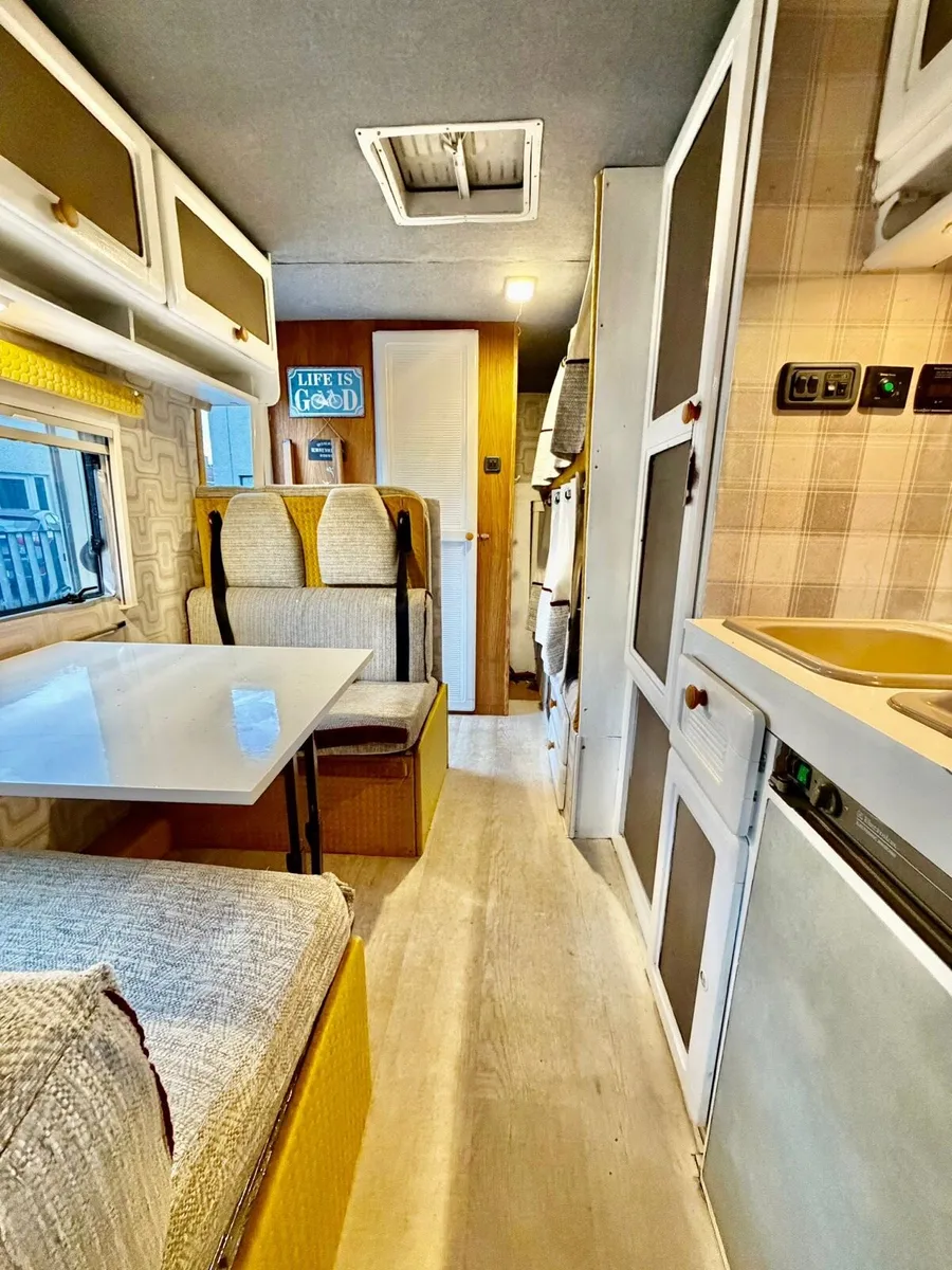 Vintage Fiat Ducato 6 berth New CVRT & Tax - Image 2