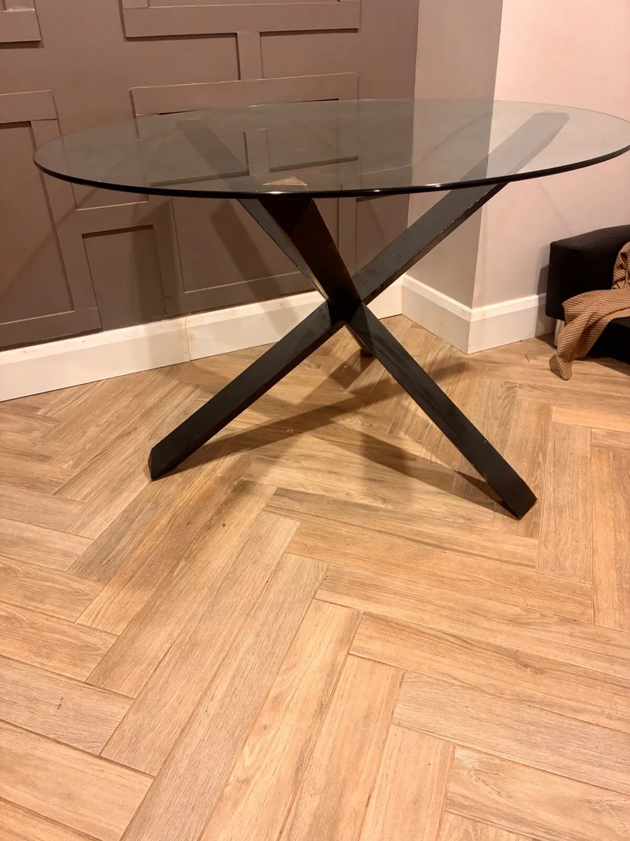 Glass kitchen table - Image 2