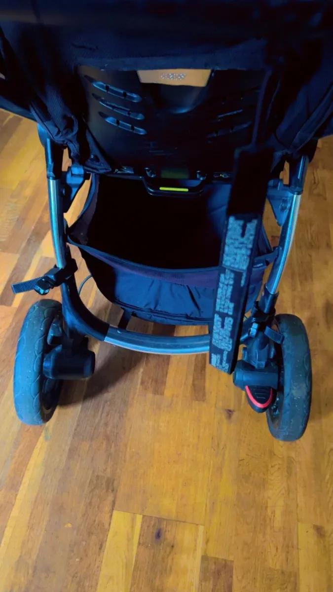 Mamas & paps Stroller and carrycot - Image 4