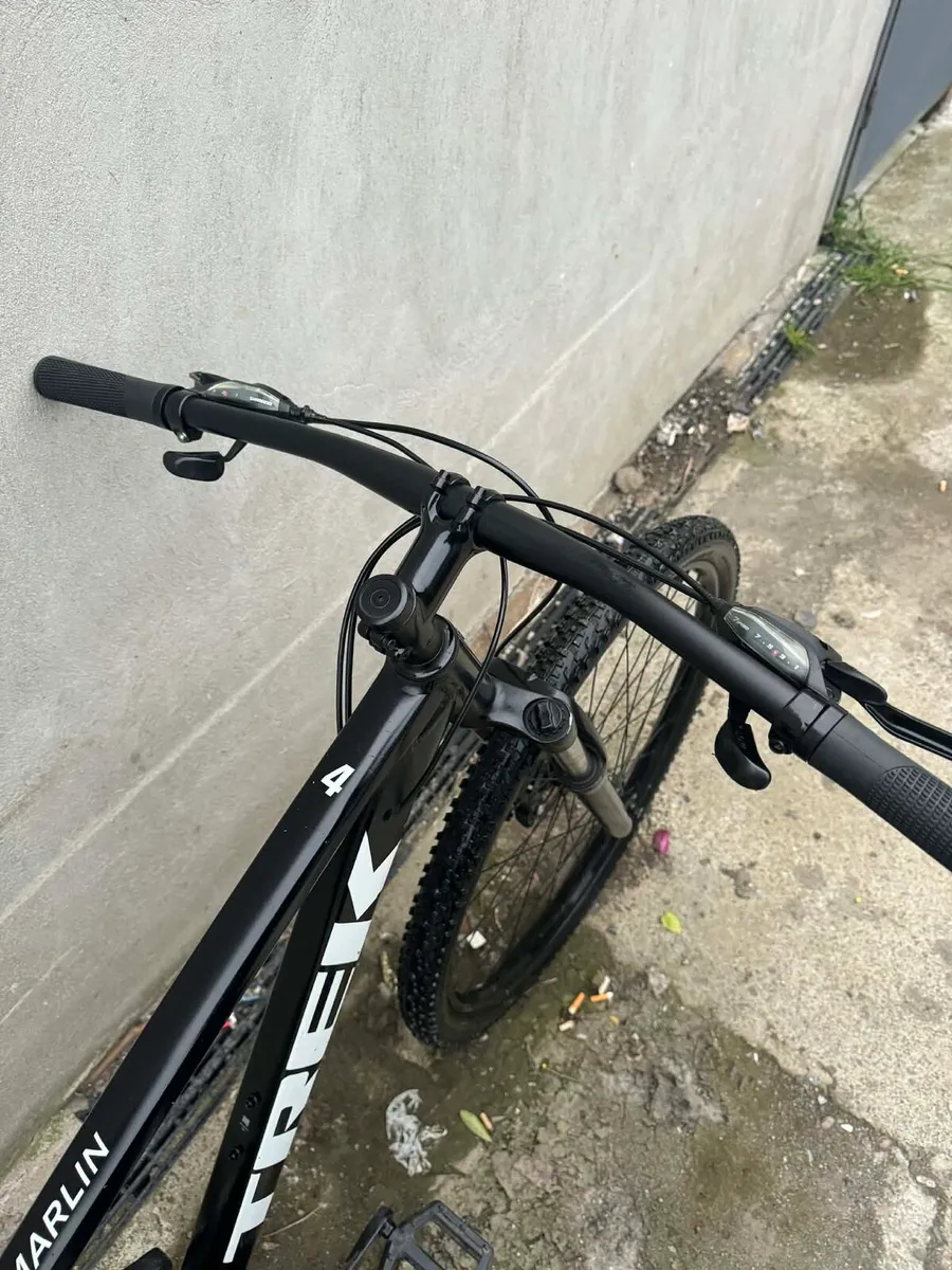 Trek Marlin 4 Mountain Bike - Image 4