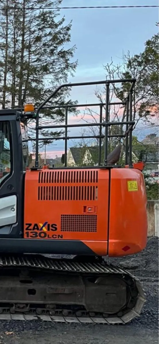 Zaxis 130/5 boxing ring