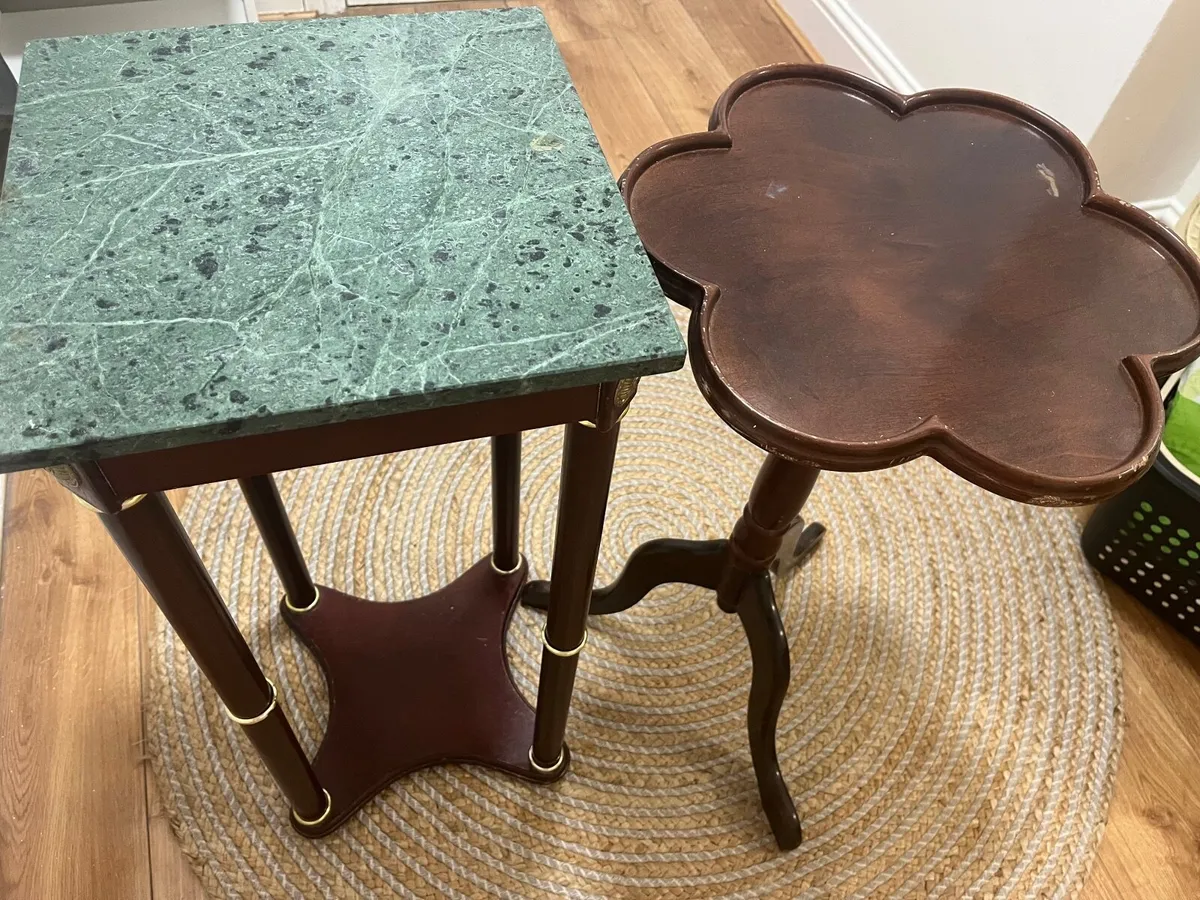 2 coffee tables or plant stands - Image 1