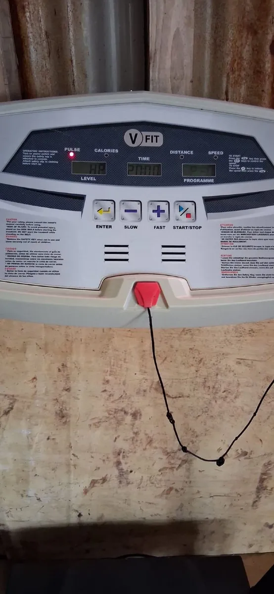 Treadmill and other gym equipment - Image 2