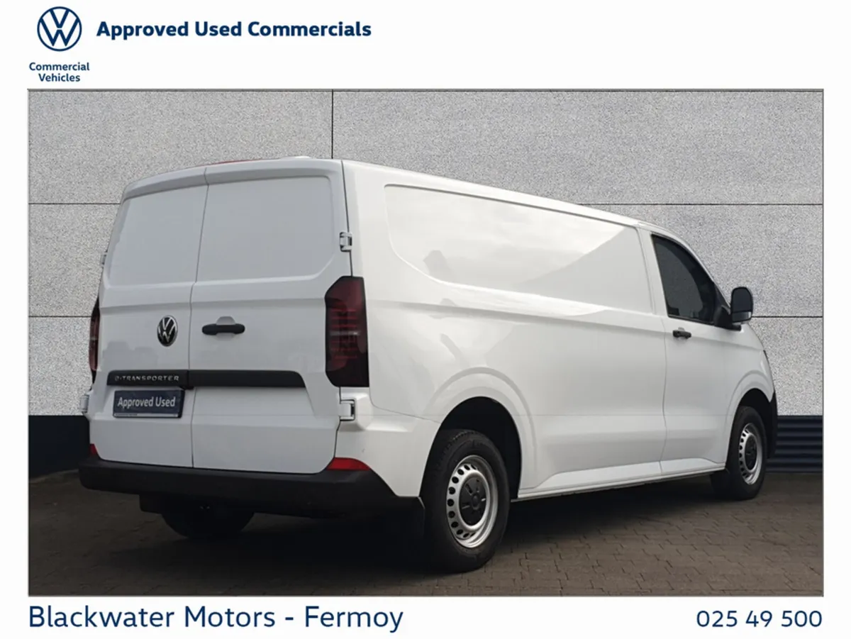 Volkswagen Transporter VAN 218BHP TRENDLINE LONG W - Image 4